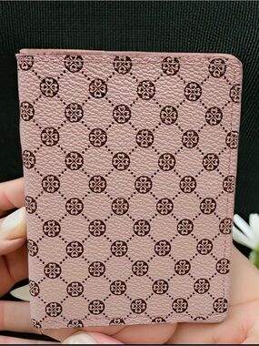 Women's Pink Patterned Passport Holder